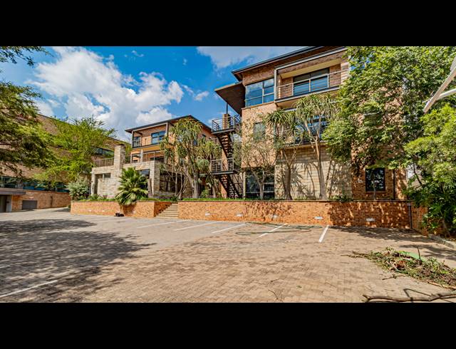 3,558M² OFFICE TO LET IN FERNDALE